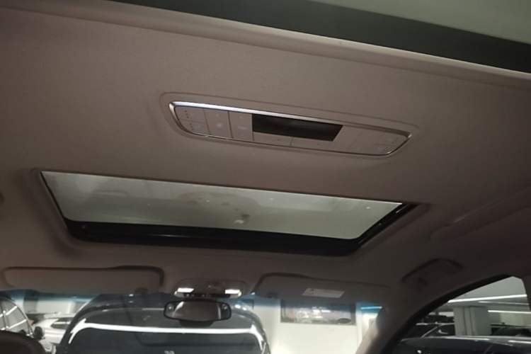Used Buick GL8 2017 ES 28T Luxury Model China V Standard Headliner
