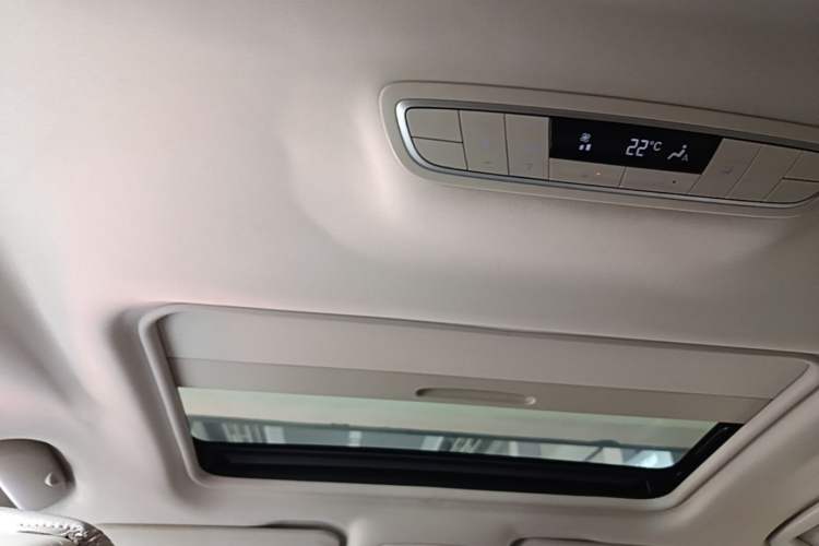 Used Buick GL8 2017 ES 28T Comfort Model China V Standard Headliner