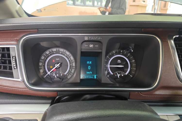Used Buick GL8 2017 25S Comfort Version China V Standard Instrument Cluster