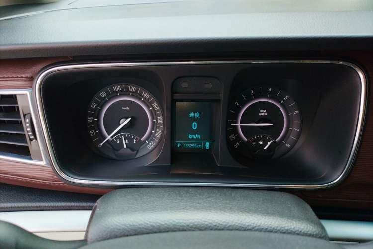 Used Buick GL8 2017 25S Comfort Version China V Standard Instrument Cluster