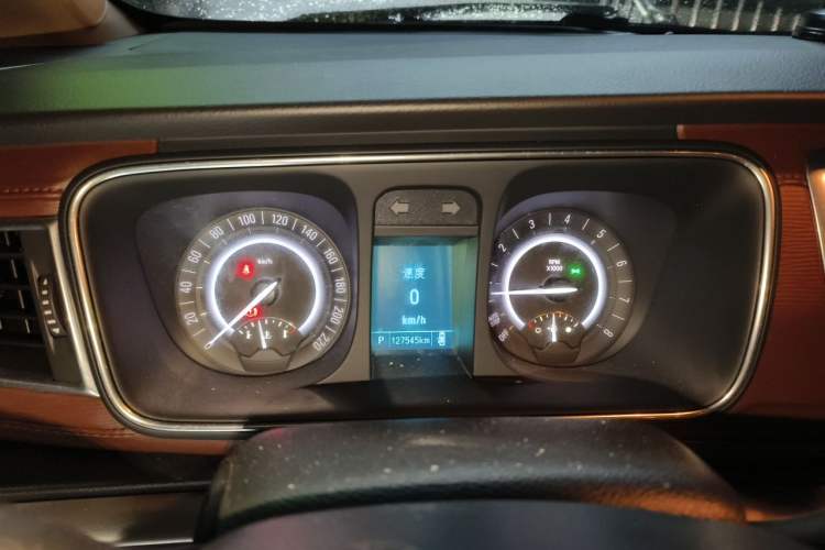 Used Buick GL8 2017 25S Prestige Version China V Standard Instrument Cluster