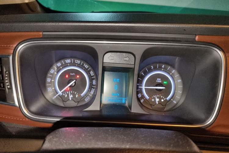 Used Buick GL8 2017 25S Luxury Version China V Standard Instrument Cluster