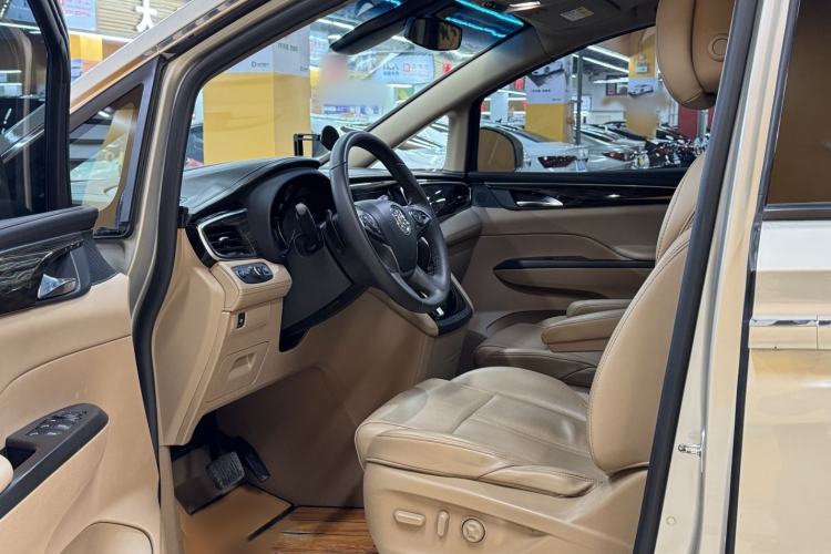 Used Buick GL8 2017 ES 28T Luxury Model China V Standard Interior 4