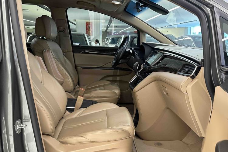 Used Buick GL8 2017 ES 28T Luxury Model China V Standard Interior 5