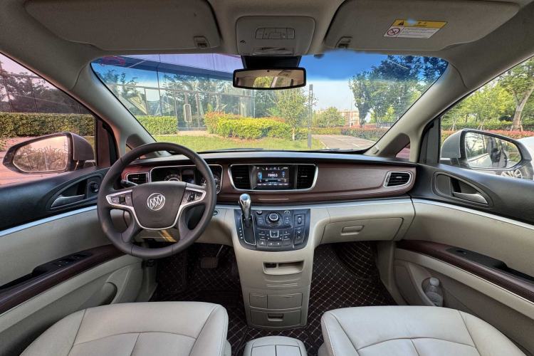 Used Buick GL8 2017 25S Prestige Version China V Standard Interior 5