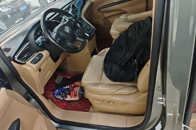 Used Buick GL8 2017 ES 28T Premium Version China V Standard Left Front Seat