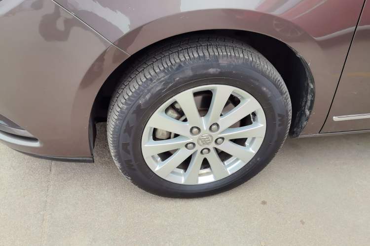 Used Buick GL8 2017 25S Luxury Version China V Standard Left Front Wheel Hub