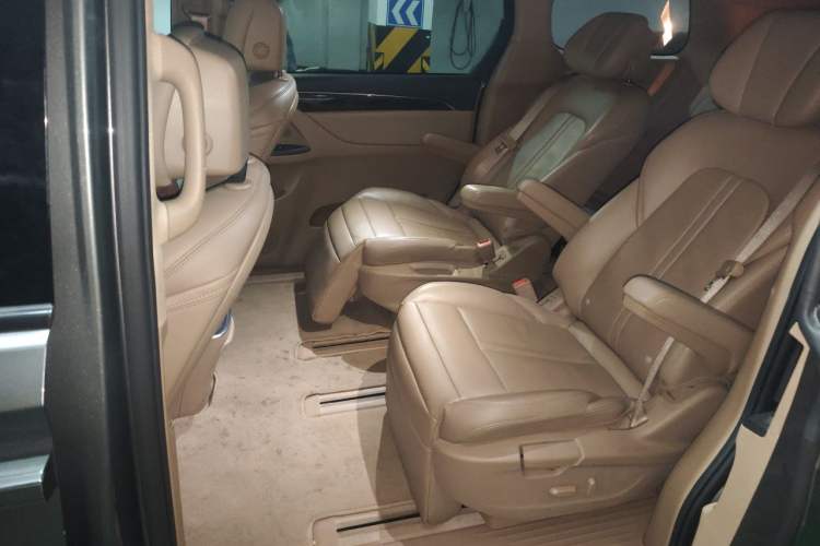 Used Buick GL8 2017 ES 28T Luxury Model China V Standard Left Rear Seat
