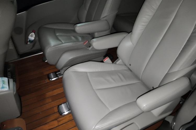 Used Buick GL8 2017 25S Luxury Version China V Standard Left Rear Seat