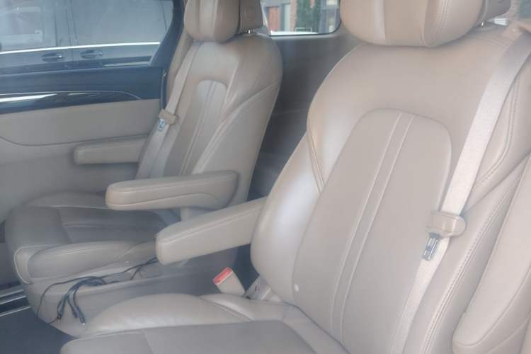 Used Buick GL8 2017 ES 28T Premium Version China V Standard Left Rear Seat