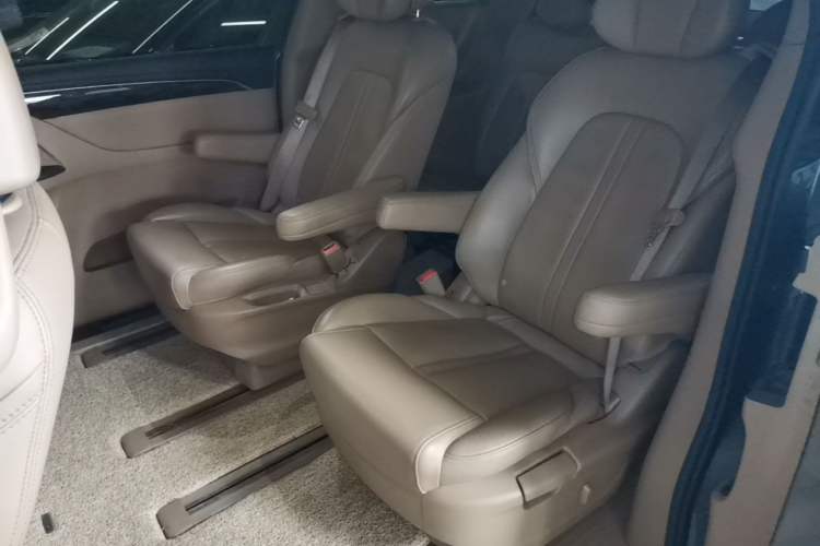 Used Buick GL8 2017 ES 28T Premium Version China V Standard Left Rear Seat