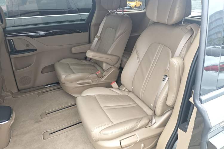 Used Buick GL8 2017 ES 28T Premium Version China V Standard Left Rear Seat