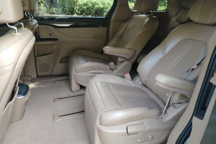 Used Buick GL8 2017 ES 28T Luxury Model China V Standard Left Rear Seat
