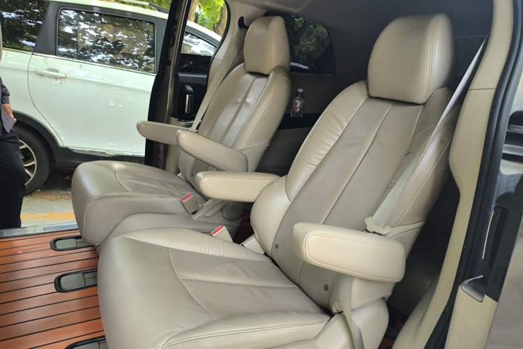 Used Buick GL8 2017 25S Luxury Version China V Standard Left Rear Seat