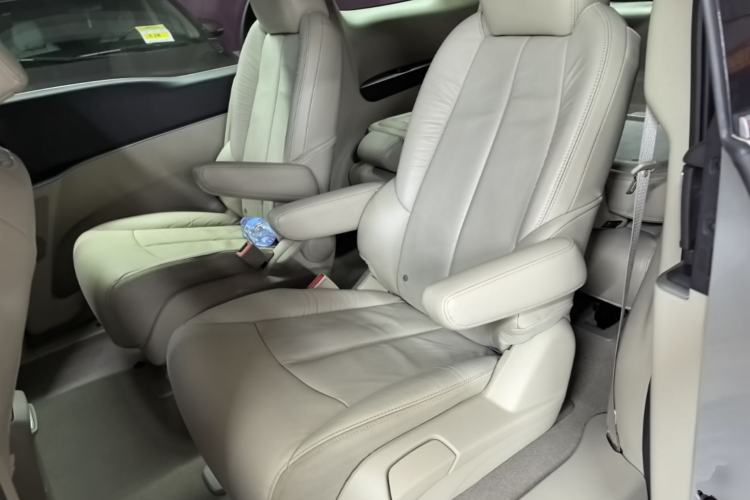 Used Buick GL8 2017 25S Prestige Version China V Standard Left Rear Seat