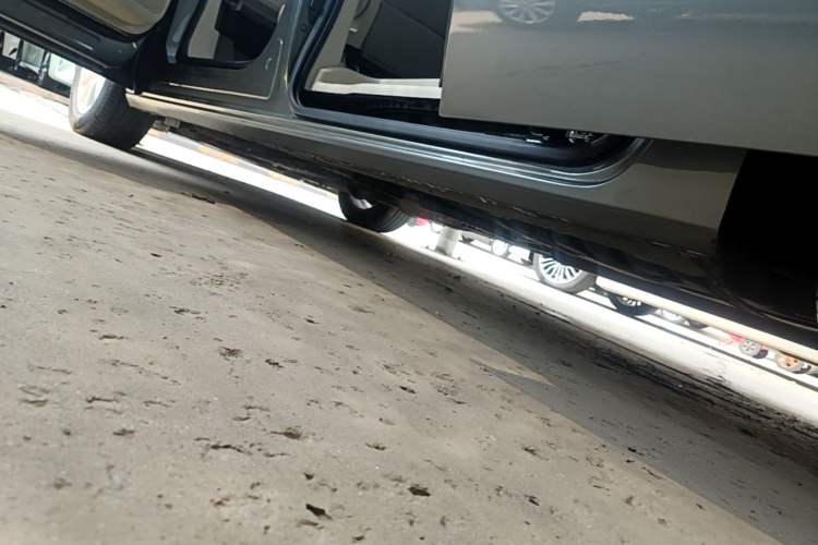 Used Buick GL8 2017 ES 28T Comfort Model China V Standard Left Side Sill