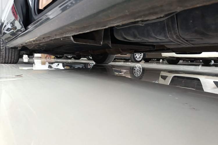 Used Buick GL8 2017 ES 28T Luxury Model China V Standard Left Side Sill