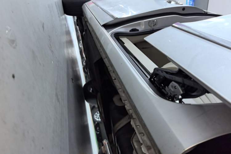 Used Buick GL8 2017 25S Prestige Version China V Standard Left Side Sill