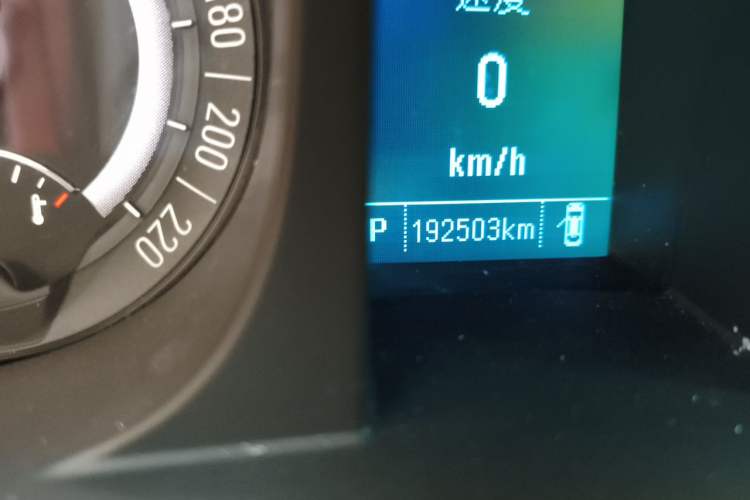 Used Buick GL8 2017 25S Prestige Version China V Standard Odometer Close Up