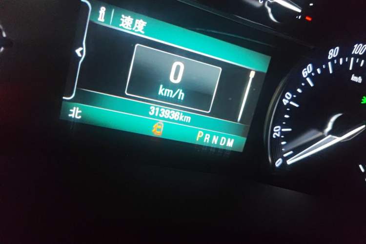 Used Buick GL8 2017 ES 28T Comfort Model China V Standard Odometer Close Up