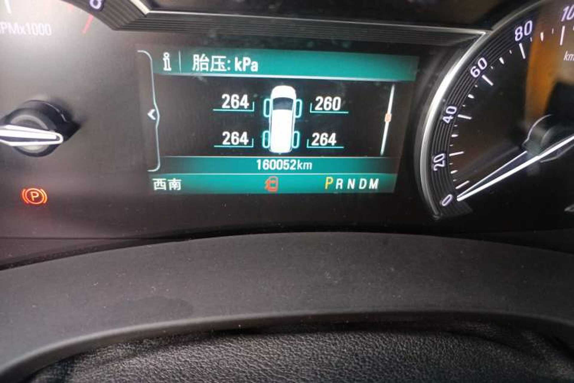 Used Buick GL8 2017 ES 28T Premium Version China V Standard Odometer Close Up