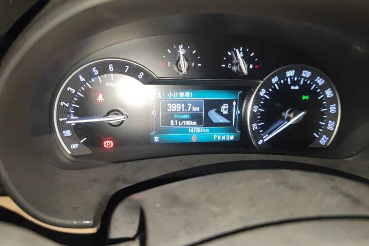 Used Buick GL8 2017 ES 28T Flagship Model China V Standard Odometer Close Up