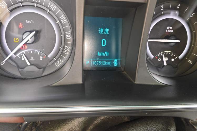 Used Buick GL8 2017 25S Comfort Version China V Standard Odometer Close Up