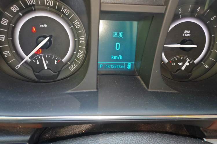 Used Buick GL8 2017 25S Prestige Version China V Standard Odometer Close Up