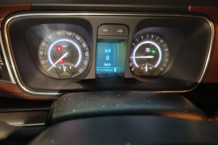 Used Buick GL8 2017 25S Prestige Version China V Standard Odometer Close Up