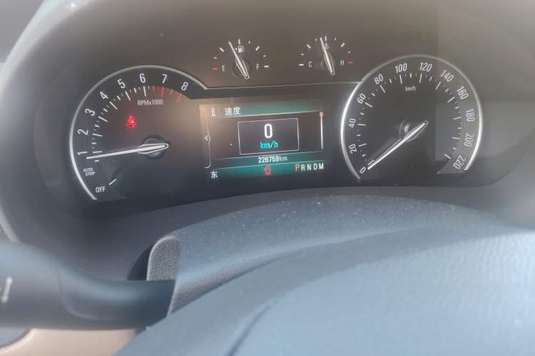 Used Buick GL8 2017 ES 28T Premium Version China V Standard Odometer Close Up