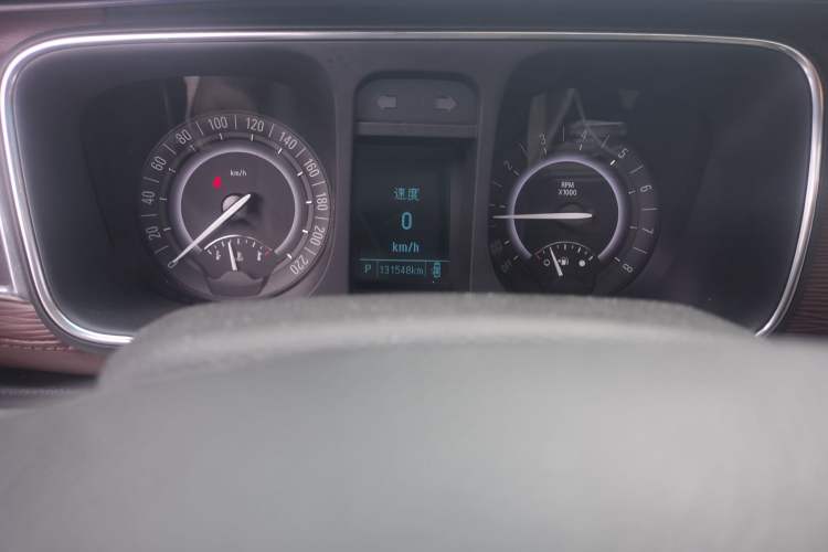 Used Buick GL8 2017 25S Luxury Version China V Standard Odometer Close Up
