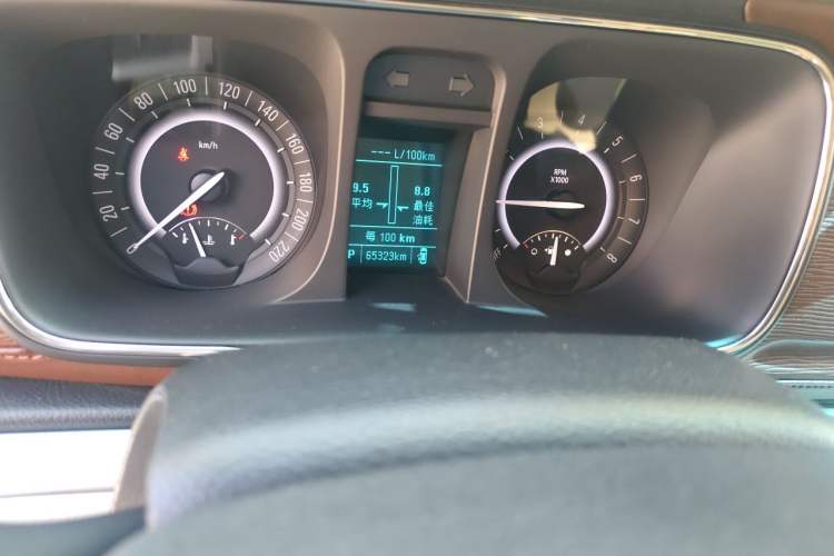 Used Buick GL8 2017 25S Prestige Version China V Standard Odometer Close Up