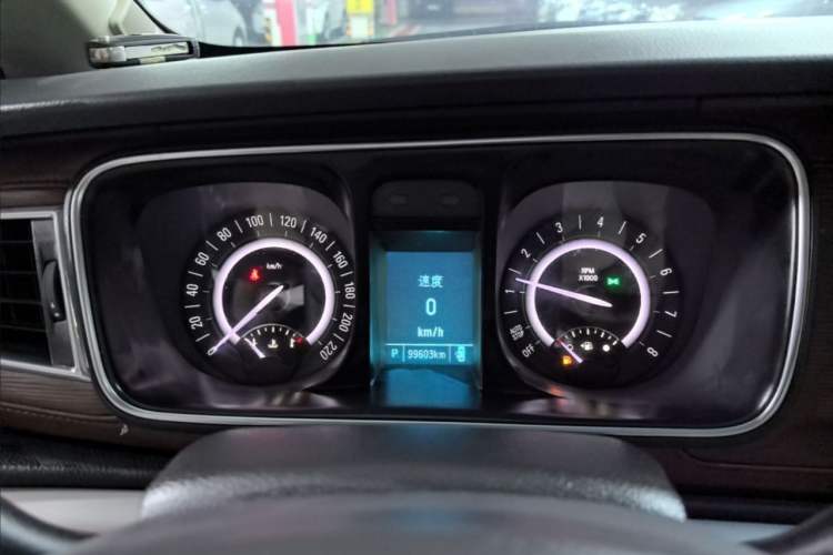 Used Buick GL8 2017 25S Prestige Version China V Standard Odometer Close Up