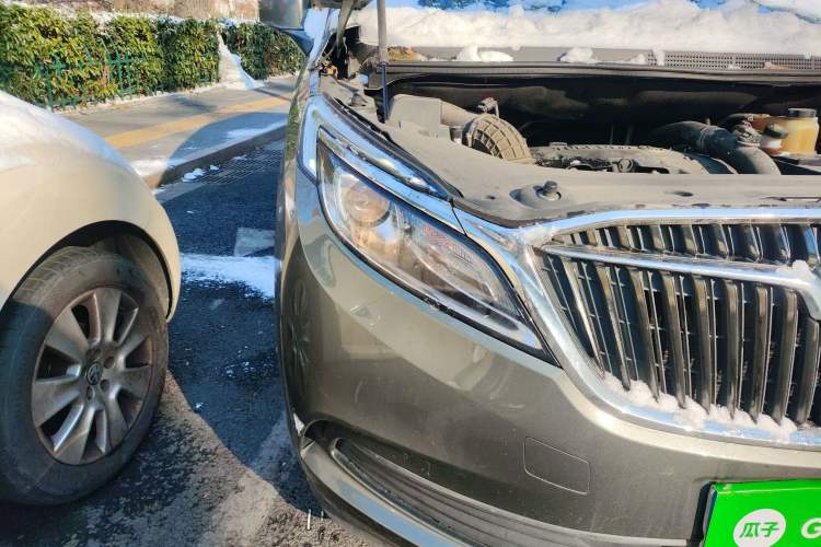 Used Buick GL8 2017 ES 28T Comfort Model China V Standard Right Front Headlight