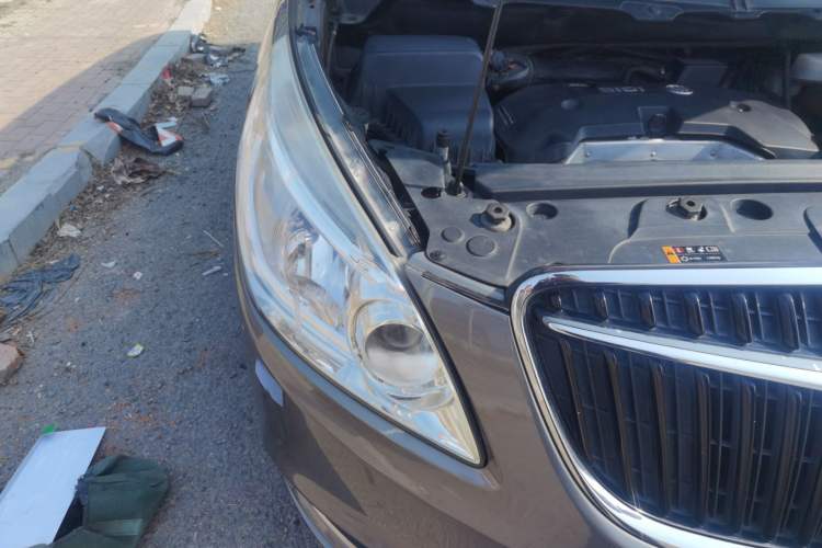 Used Buick GL8 2017 25S Luxury Version China V Standard Right Front Headlight