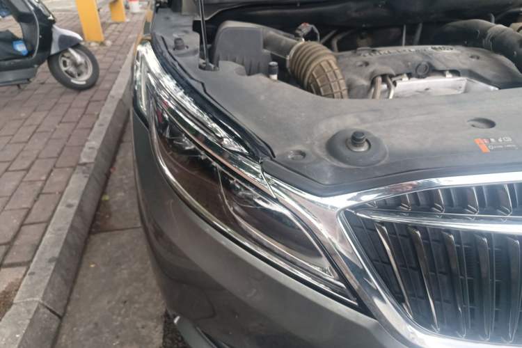 Used Buick GL8 2017 ES 28T Luxury Model China V Standard Right Front Headlight
