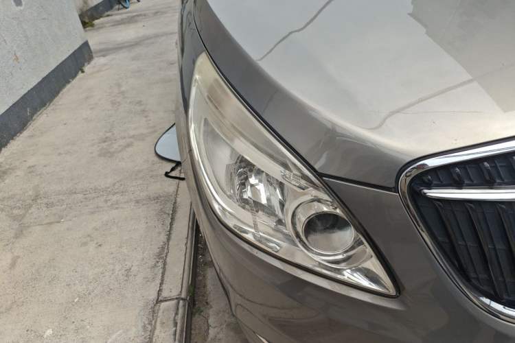 Used Buick GL8 2017 25S Luxury Version China V Standard Right Front Headlight