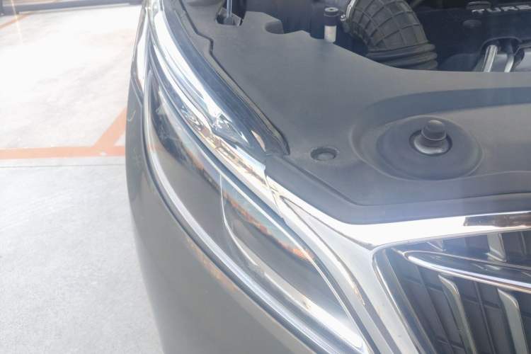 Used Buick GL8 2017 ES 28T Premium Version China V Standard Right Front Headlight