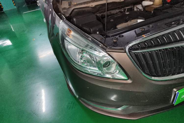 Used Buick GL8 2017 25S Luxury Version China V Standard Right Front Headlight