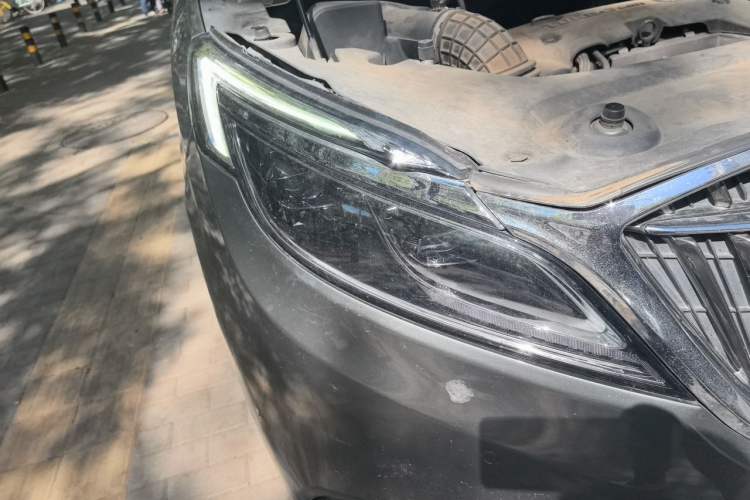 Used Buick GL8 2017 ES 28T Flagship Model China V Standard Right Front Headlight