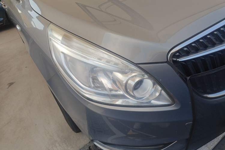 Used Buick GL8 2017 25S Luxury Version China V Standard Right Front Headlight