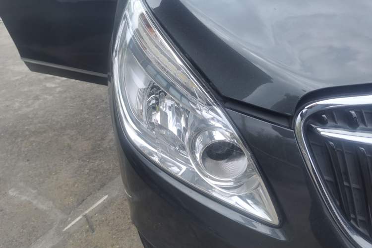 Used Buick GL8 2017 25S Luxury Version China V Standard Right Front Headlight