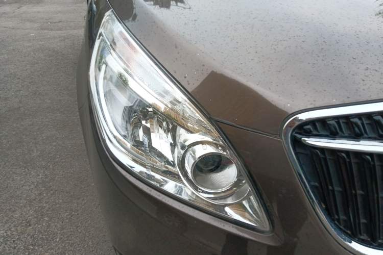 Used Buick GL8 2017 25S Prestige Version China V Standard Right Front Headlight