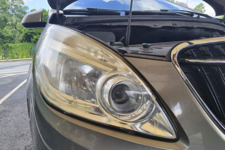 Used Buick GL8 2017 25S Prestige Version China V Standard Right Front Headlight