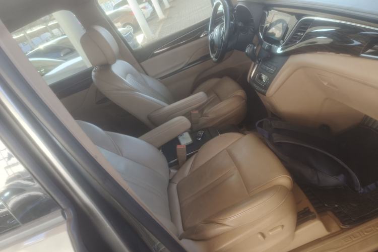 Used Buick GL8 2017 ES 28T Premium Version China V Standard Right Front Seat