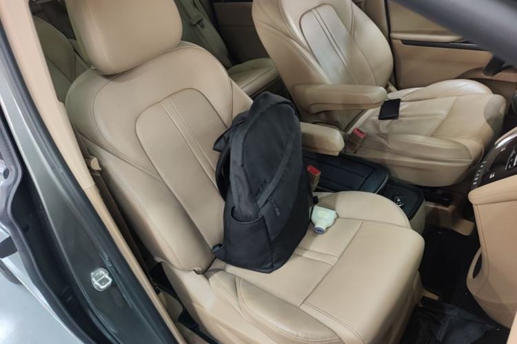 Used Buick GL8 2017 ES 28T Flagship Model China V Standard Right Front Seat