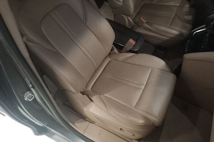 Used Buick GL8 2017 ES 28T Luxury Model China V Standard Right Front Seat
