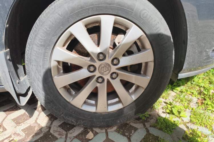 Used Buick GL8 2017 25S Prestige Version China V Standard Right Front Wheel Hub
