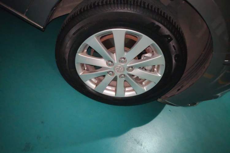 Used Buick GL8 2017 25S Comfort Version China V Standard Right Front Wheel Hub