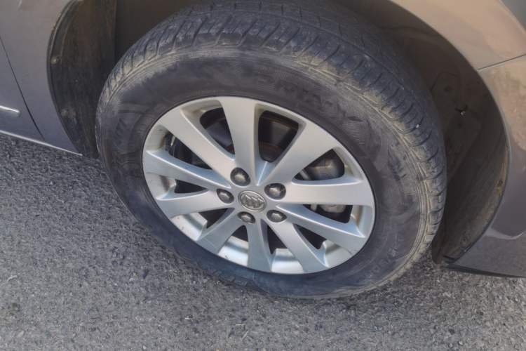 Used Buick GL8 2017 25S Luxury Version China V Standard Right Front Wheel Hub